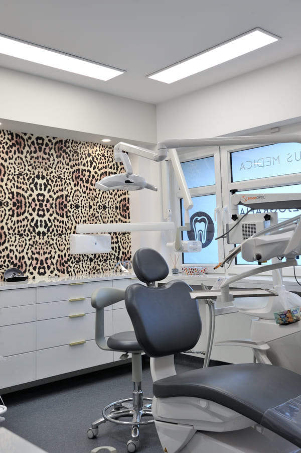 Fotel dentystyczny w gabinecie Beauty Dentica